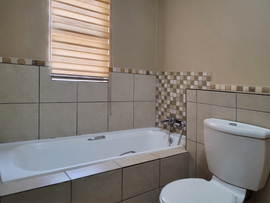 To Let 3 Bedroom Property for Rent in Kosmos North West